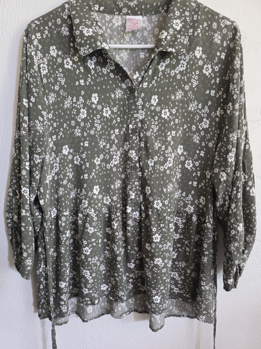 No Boundaries Olive Green Floral Button-Front Peplum Blouse